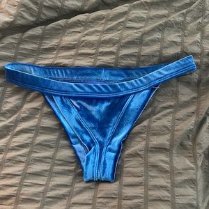 Frankie Bikini Cole Velvet Bottom